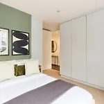 The Kensal Green Wonder - Bright 2Bdr Flat With Balcony