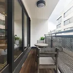 The Kensal Green Wonder - Bright 2Bdr Flat With Balcony