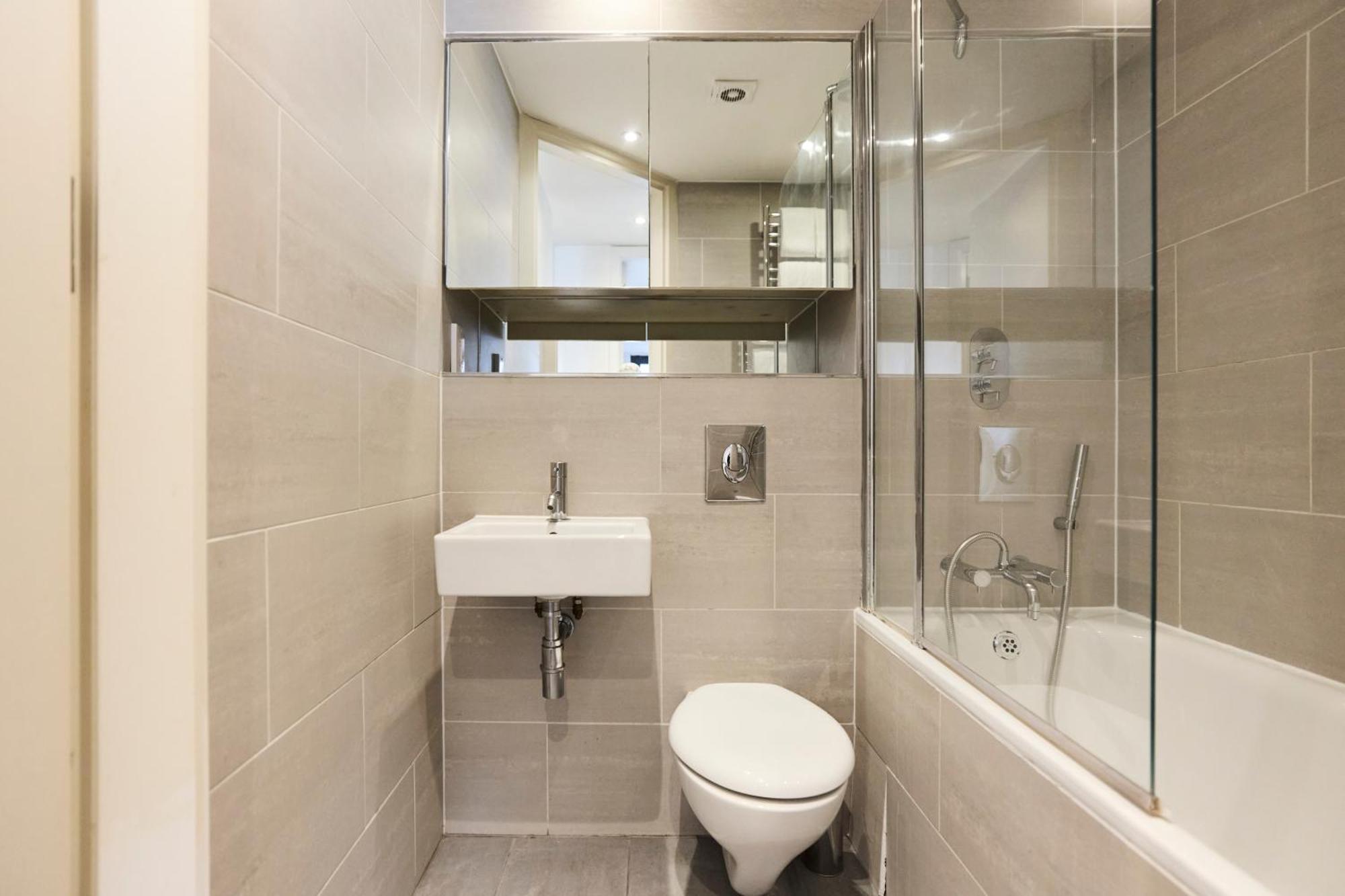 The Kensal Wonder - Bright 2bdr Flat With Balcony * Londra