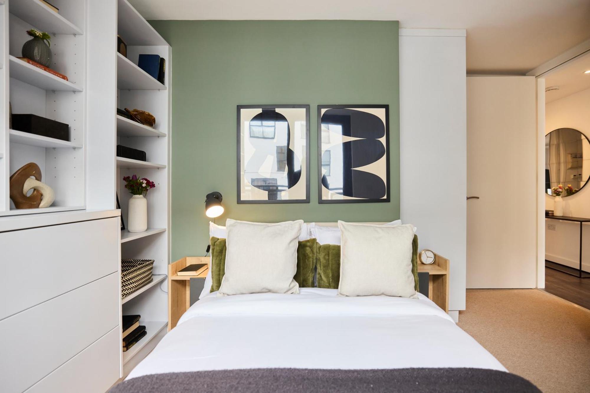 The Kensal Wonder - Bright 2bdr Flat With Balcony Londra