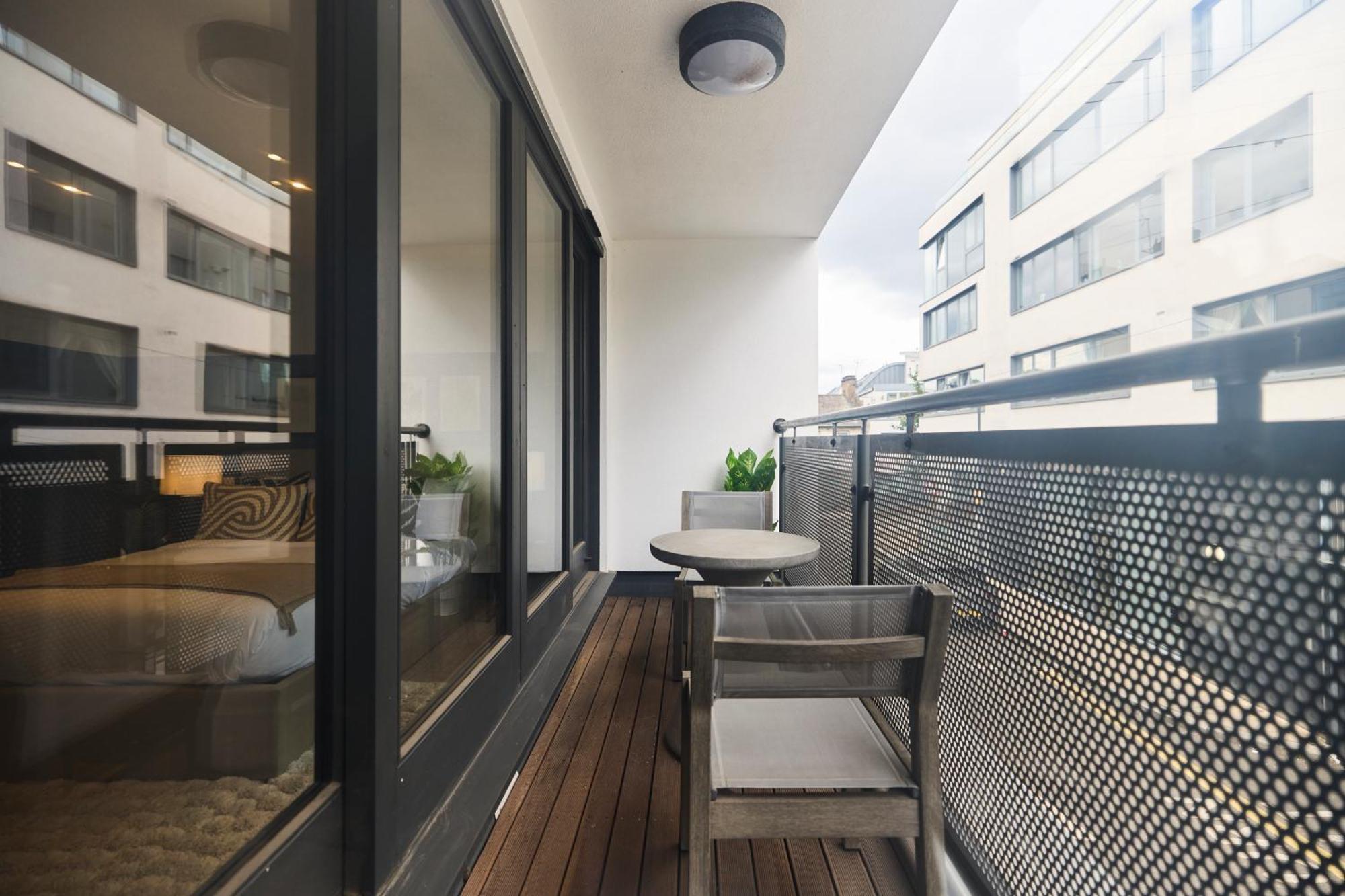 The Kensal Wonder - Bright 2bdr Flat With Balcony Appartamento