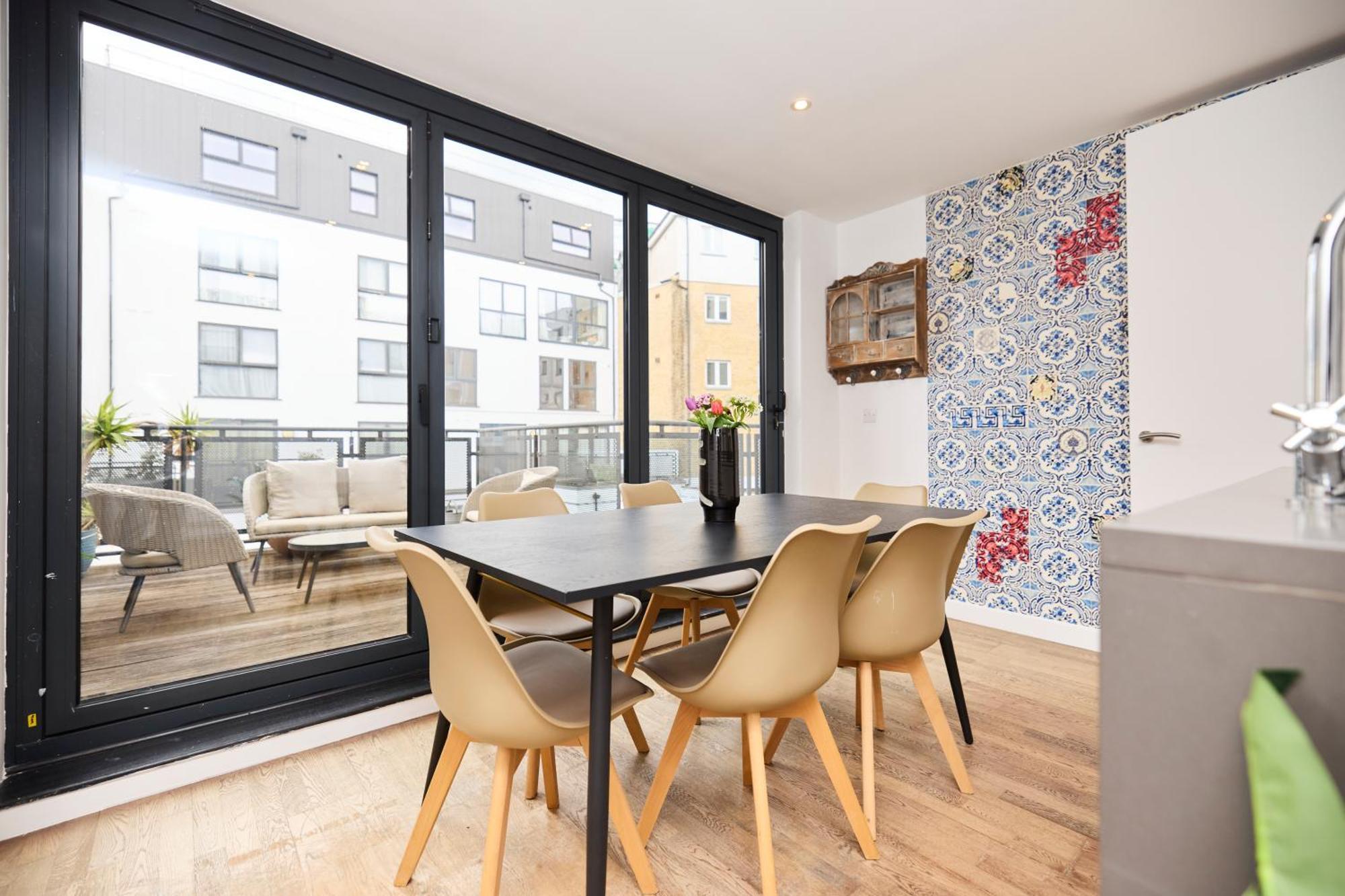 Apartament The Kensal Wonder - Bright 2bdr Flat With Balcony